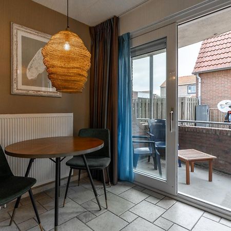 Hotel Tesselhof De Koog  Bagian luar foto