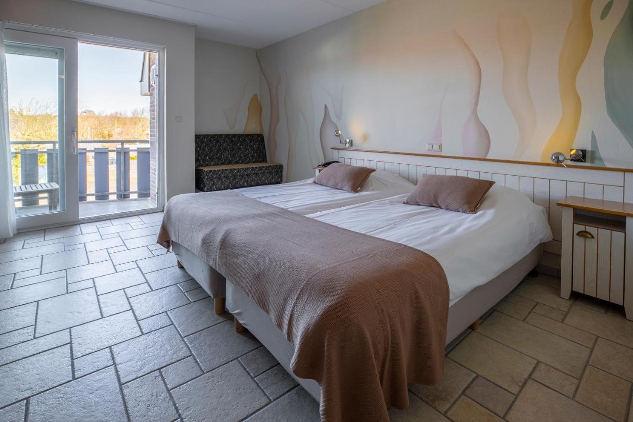 Hotel Tesselhof De Koog  Bagian luar foto
